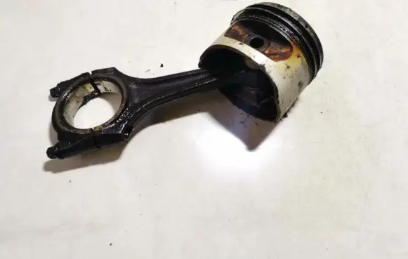 Opel Corsa B Piston with connecting rod