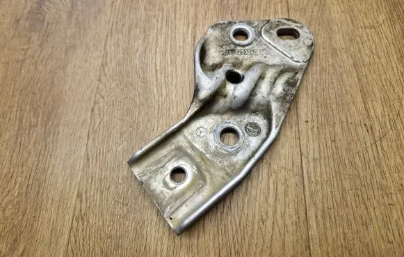 Mercedes-Benz C W205 Sway bar bush bracket, front A2053230240