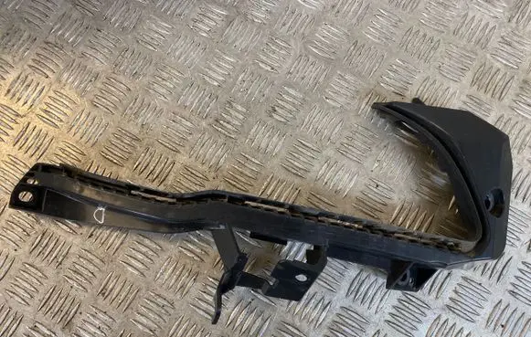 Subaru Outback (BS) Headlight/headlamp mounting bracket