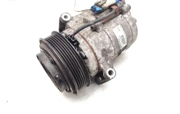 Chevrolet Orlando Air conditioning (A/C) compressor (pump) 687997689
