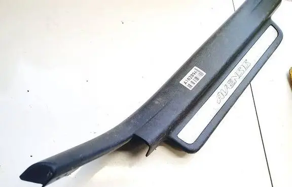 Toyota Avensis T250 Front sill trim cover 6791705040