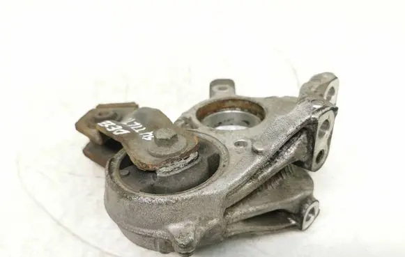 Citroen Berlingo Gearbox mount 810907
