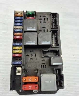 Land Rover Range Rover L322 Fuse module YQE500390