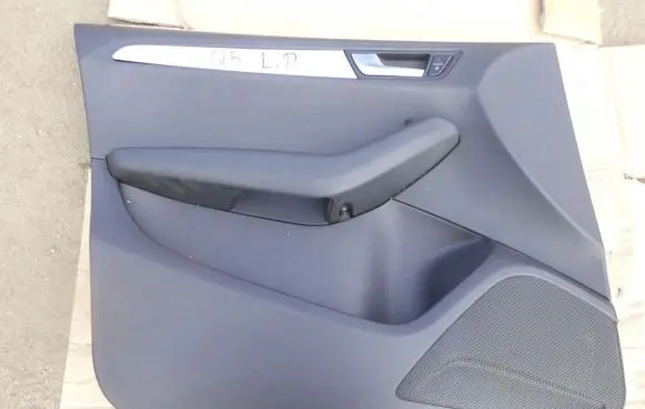 Audi Q5 SQ5 Front door card panel trim