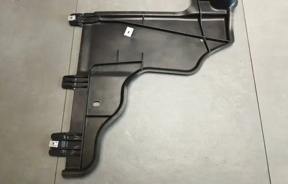 Volkswagen Polo VI Rear underbody cover/under tray 2Q0825102A