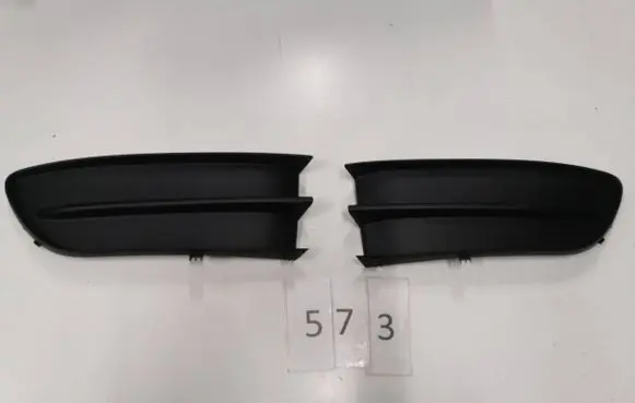 Renault Laguna II Front bumper lower grill 000009693