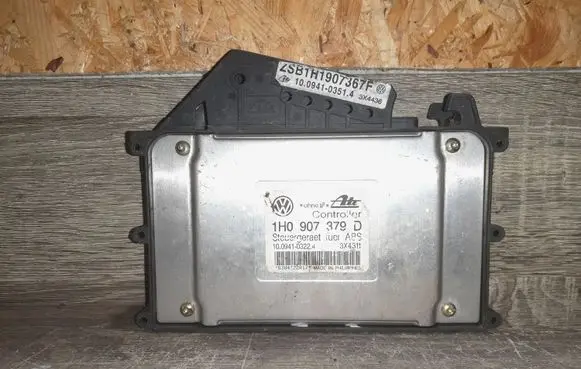 Volkswagen Golf III ABS control unit/module 1H0907379D