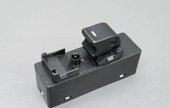 Mazda 3 III Electric window control switch 7246T1 BPN266370A 5AB00422A01