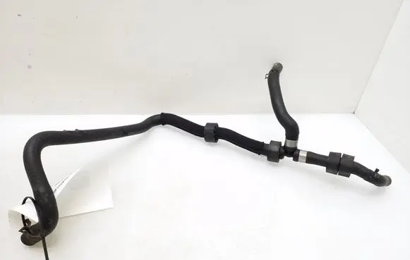 Volkswagen Golf VII Engine coolant pipe/hose