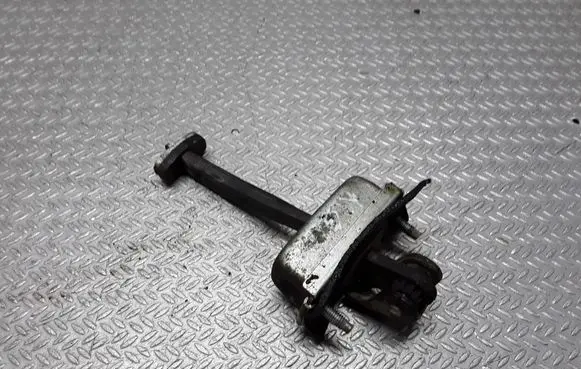Ford Focus C-MAX Rear door check strap stopper