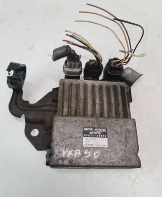 Toyota Corolla Verso AR10 Fuel injection control unit/module 8987120070 1310001371