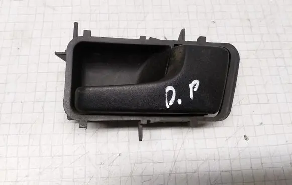 Volkswagen PASSAT B3 Front door interior handle 357837236