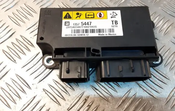 Opel Insignia A Airbag control unit/module 13575547