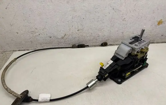 Volvo S80 Gear shifter/selector 30783394