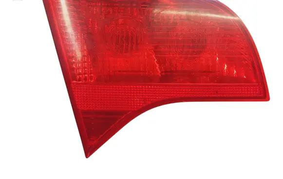 Tailgate rear/tail lights