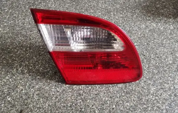 Mercedes-Benz E W211 Tailgate rear/tail lights A2118201364