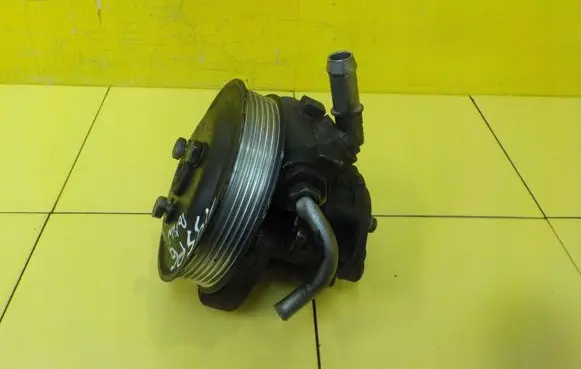 BMW 3 E90 E91 Power steering pump 19SP6