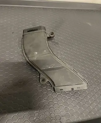 Mercedes-Benz SL R231 Air intake duct part A2760902537 01B180816