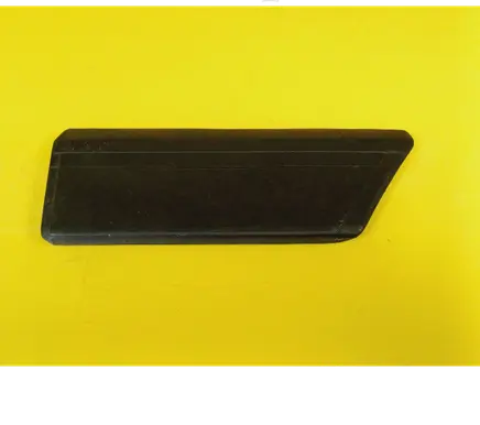 Mazda 626 Front arch trim 