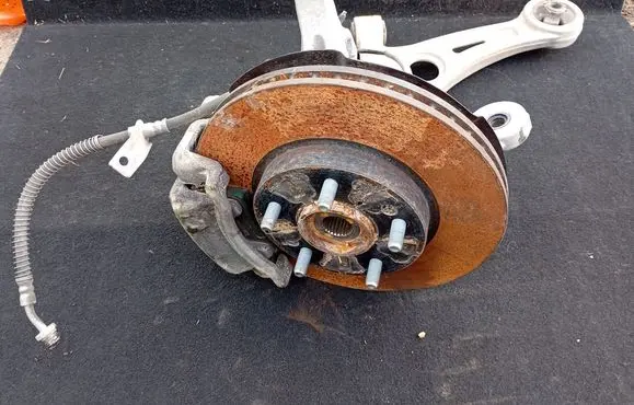 KIA Niro Front wheel hub