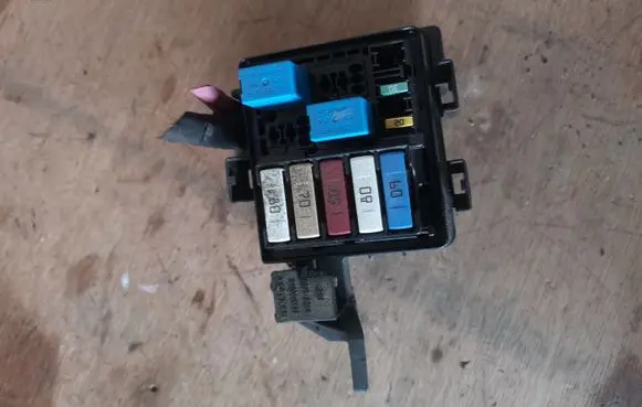 Renault Scenic III - Grand scenic III Fuse module 243880001R