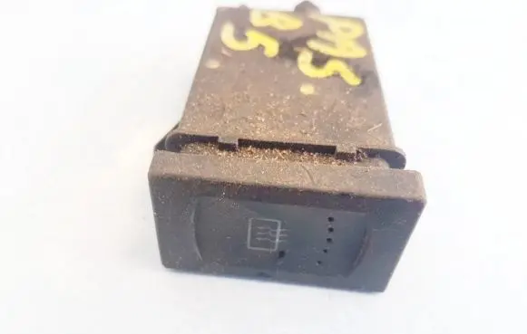 Volkswagen PASSAT B5 Windscreen/window heater switch 3b0959621b