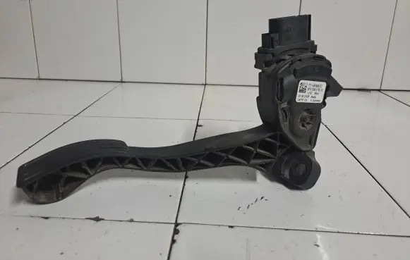 Ford Transit - Tourneo Connect Accelerator throttle pedal 7T119F836CC 6PV00927610 C95YE03