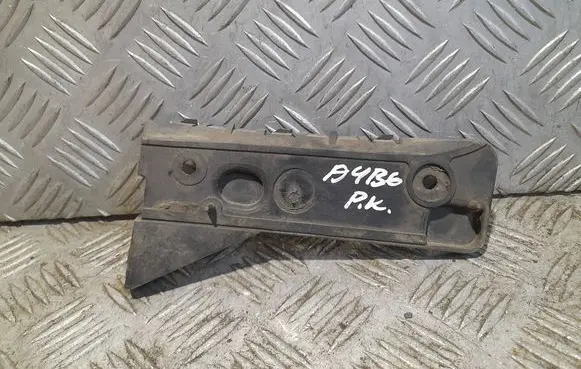Audi A4 S4 B6 8E 8H Front bumper mounting bracket 8E0807283