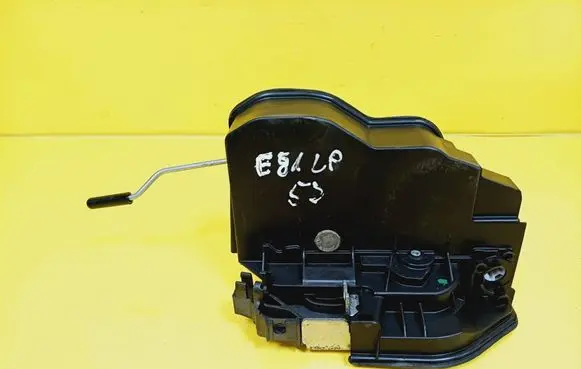 BMW 1 E81 E87 Front door lock 7167077