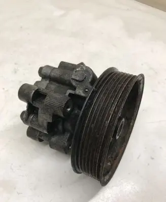 Chrysler 300 - 300C Power steering pump