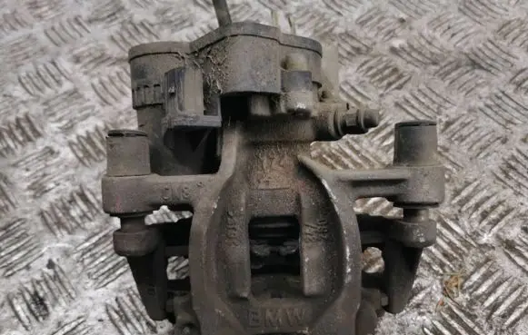BMW i3 Rear brake caliper
