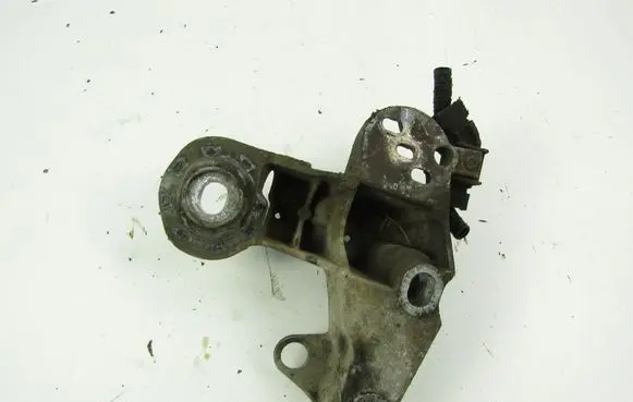 Audi A4 S4 B7 8E 8H Engine mounting bracket 