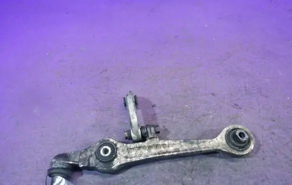 Volkswagen PASSAT B5 Front control arm