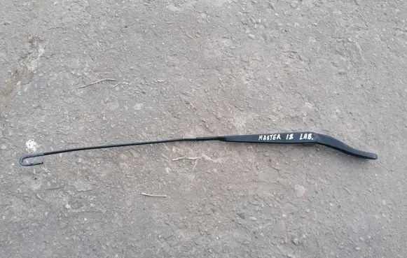 Renault Master III Front wiper blade arm 8200734777