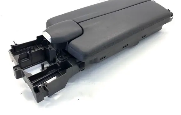 Mercedes-Benz E W212 Armrest 0005746037