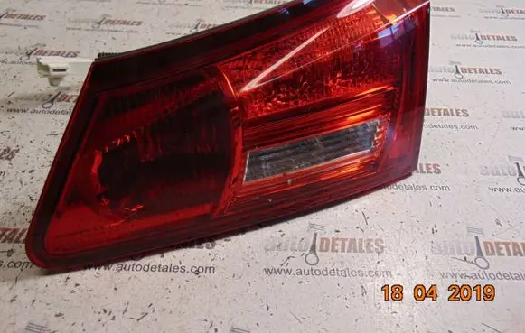 Lexus IS 220D-250-350 Tailgate rear/tail lights