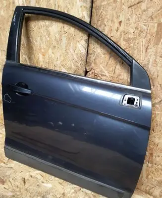 Chevrolet Captiva Front door
