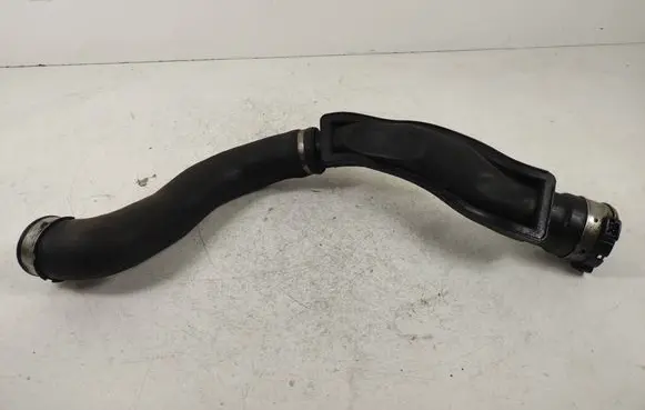 BMW 3 E90 E91 Intercooler hose/pipe 7800143 L22773K 11884410