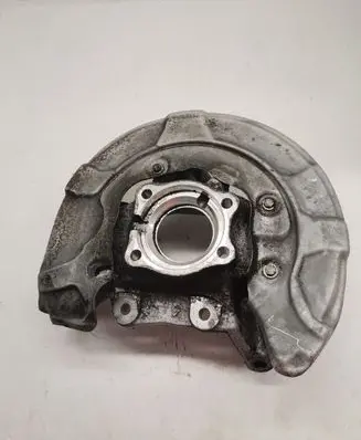 BMW 5 G30 G31 Rear wheel hub 6866338