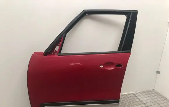Fiat 500L Front door