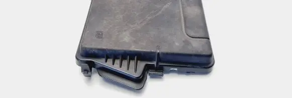 Renault Zoe Fuse box cover 284B81518R
