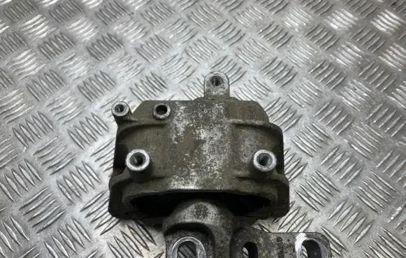 Volkswagen Caddy Engine mount bracket 1K0199262CB