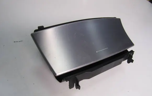 Mercedes-Benz C W203 Car ashtray a2036804750-merc2