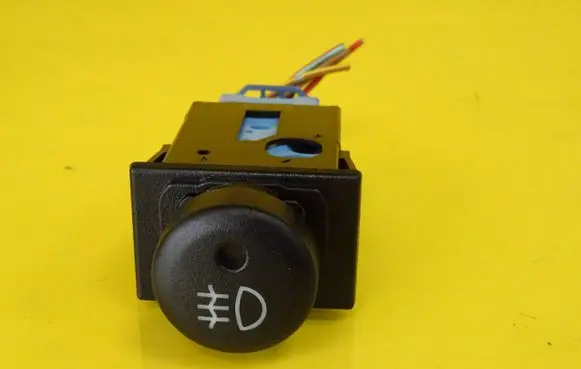 Fog light switch