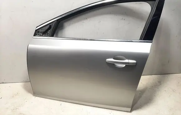 Volvo V40 Front door