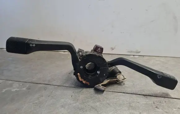 Volkswagen Golf III Ignition lock 357905851 333953503