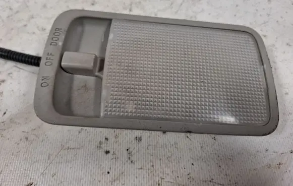 Toyota Corolla Verso AR10 Rear seat light