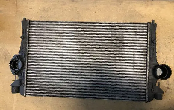 Volkswagen Sharan Intercooler radiator 7M3145804