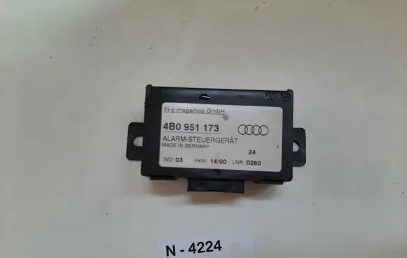 Audi A6 S6 C5 4B Alarm control unit/module 4B0951173