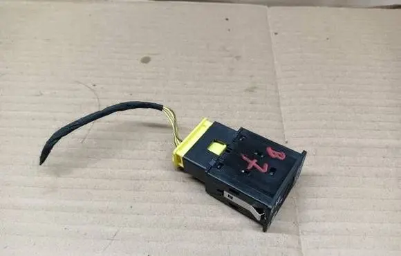 Volkswagen PASSAT B7 Passenger airbag on/off switch 5C5919237 A41423